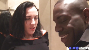 Hazasétált a kívánatos stewardess lány a nagytökű pasival egy hatalmasat szeretkezni Thumb