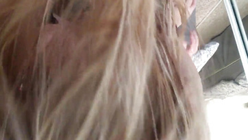 Egy faszéhes bögyös öreg nő combharisnyában kéjeleg a szexéhes férjecskéjével Thumb