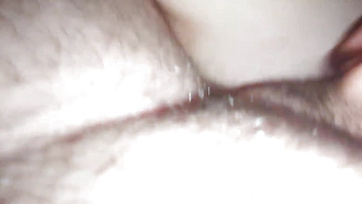 Orbitálisat fröcskölt a fütyülőjével a magyarországi milf nőcike orcájára Thumb