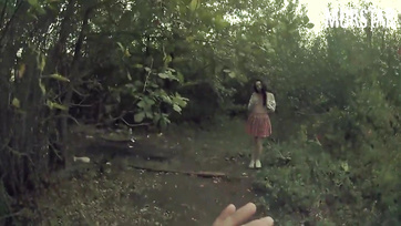 Készített néhány akt fényképet a gyönyörű gimnazista csajsziról majd megkuffantotta a téren Thumb