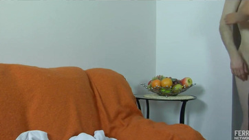 Megdörzsölte majd szelíden meghágta a sexy suncit fekete nejlonharisnyában Thumb