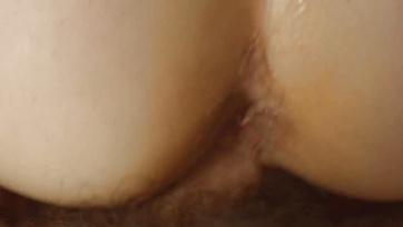 Magabiztosan cumikázott a platinaszőke tini ribi miután becsületesen megbaszták a puncusát Thumb