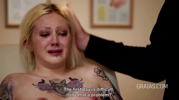 Élvezettel megteszi az agg férfinek amit szeretne a perverz magyarországi fiatal csajszi Thumb