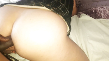 Végül megengedte a fehér lotyó hogy a keménytökű faszija könyörtelenül picsán bassza Thumb