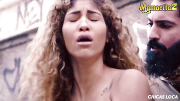 Becsületesen megfarkalta a szabad levegőn a kerekseggű délamerikai picsát Thumb