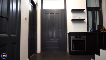 A hájas érett nők imádják ha rendesen seggbe rakják és megturkálják őket Thumb