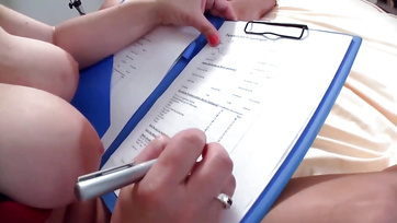 Elzarándokolt egy amatőr sex castingra a bögyös svájci hölgyecske Thumb